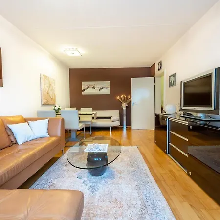 Appartamento Anyroomdirect Private In Laatzen Near Exhibition Agency