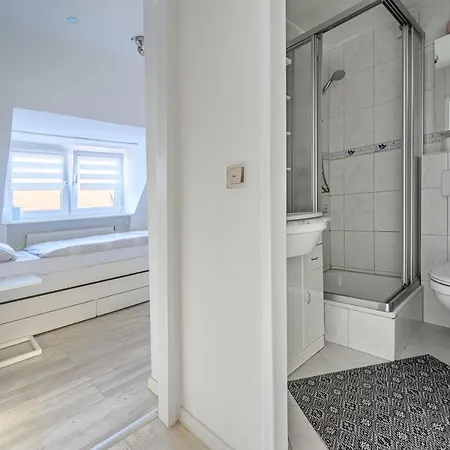Appartamento Anyroomdirect Private In Laatzen Near Exhibition Agency *