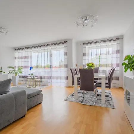 Anyroomdirect Private In Laatzen Near Exhibition Agency