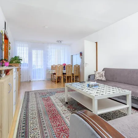 Anyroomdirect Private In Laatzen Near Exhibition Agency *