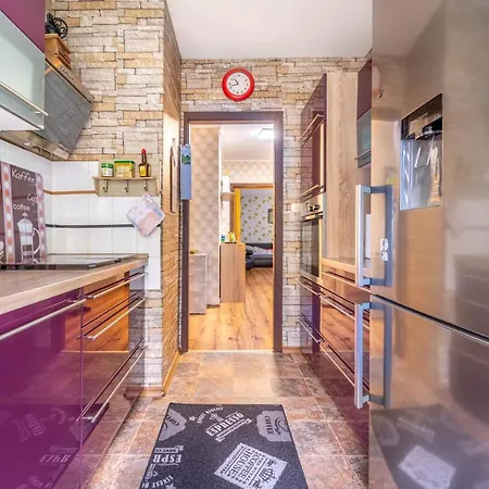 Apartment Anyroomdirect Private In Laatzen Near Exhibition Agency *
