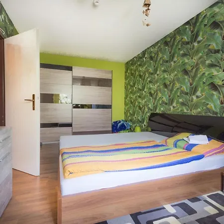 Anyroomdirect Private In Laatzen Near Exhibition Agency