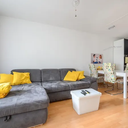 Anyroomdirect Private In Laatzen Near Exhibition Agency