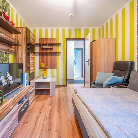Anyroomdirect Private In Laatzen Near Exhibition Agency *