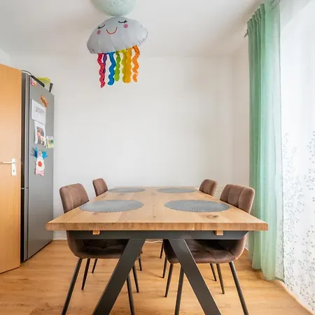 Anyroomdirect Private In Laatzen Near Exhibition Agency Hannover