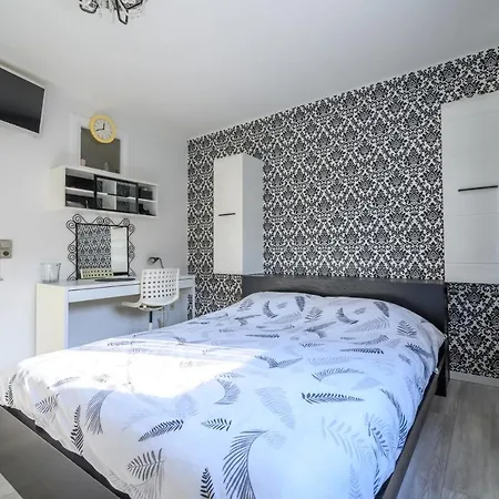 Anyroomdirect Private In Laatzen Near Exhibition Agency Hannover