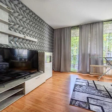 Apartment Anyroomdirect Private In Laatzen Near Exhibition Agency *