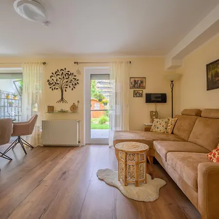 Apartment Anyroomdirect Private In Laatzen Near Exhibition Agency